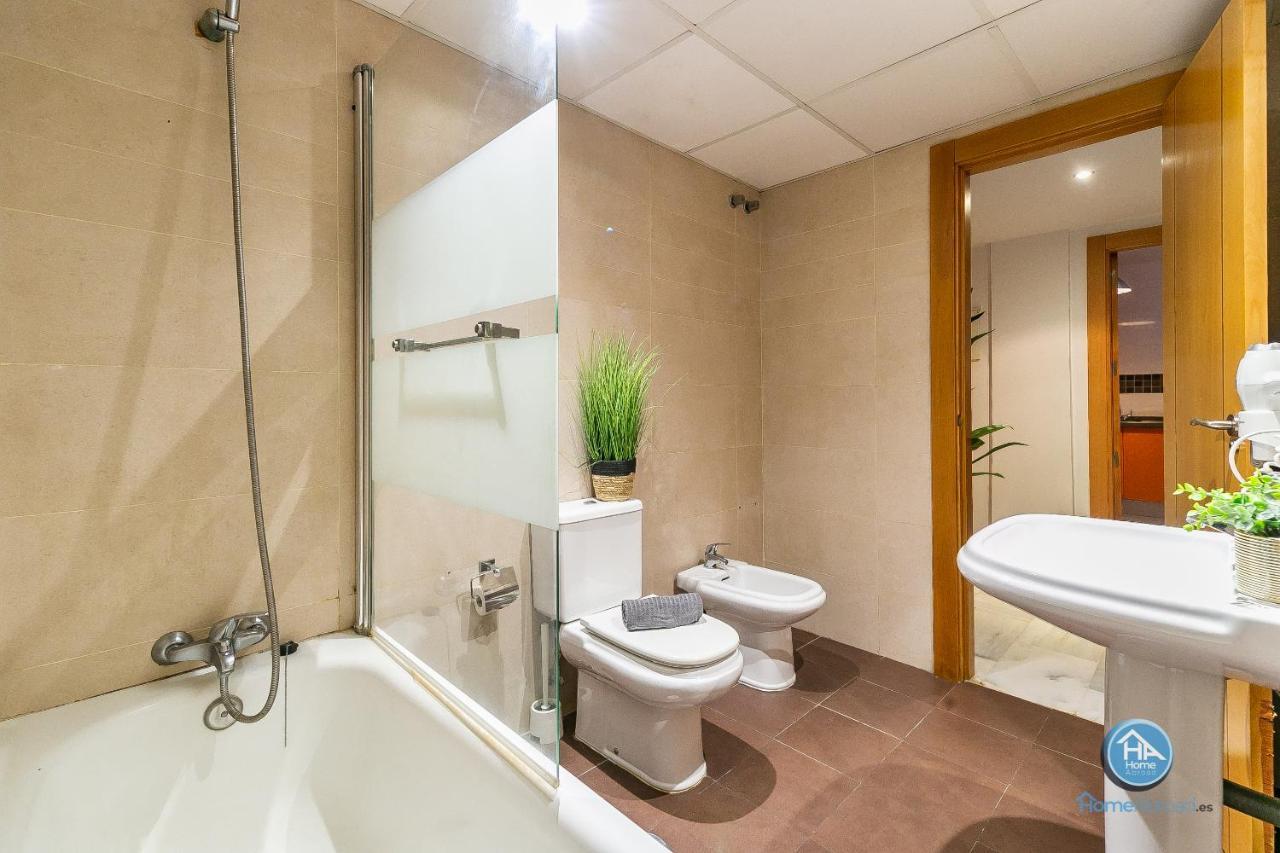 Malaga Boutique Stay - Carlos Haya Area With Parking المظهر الخارجي الصورة